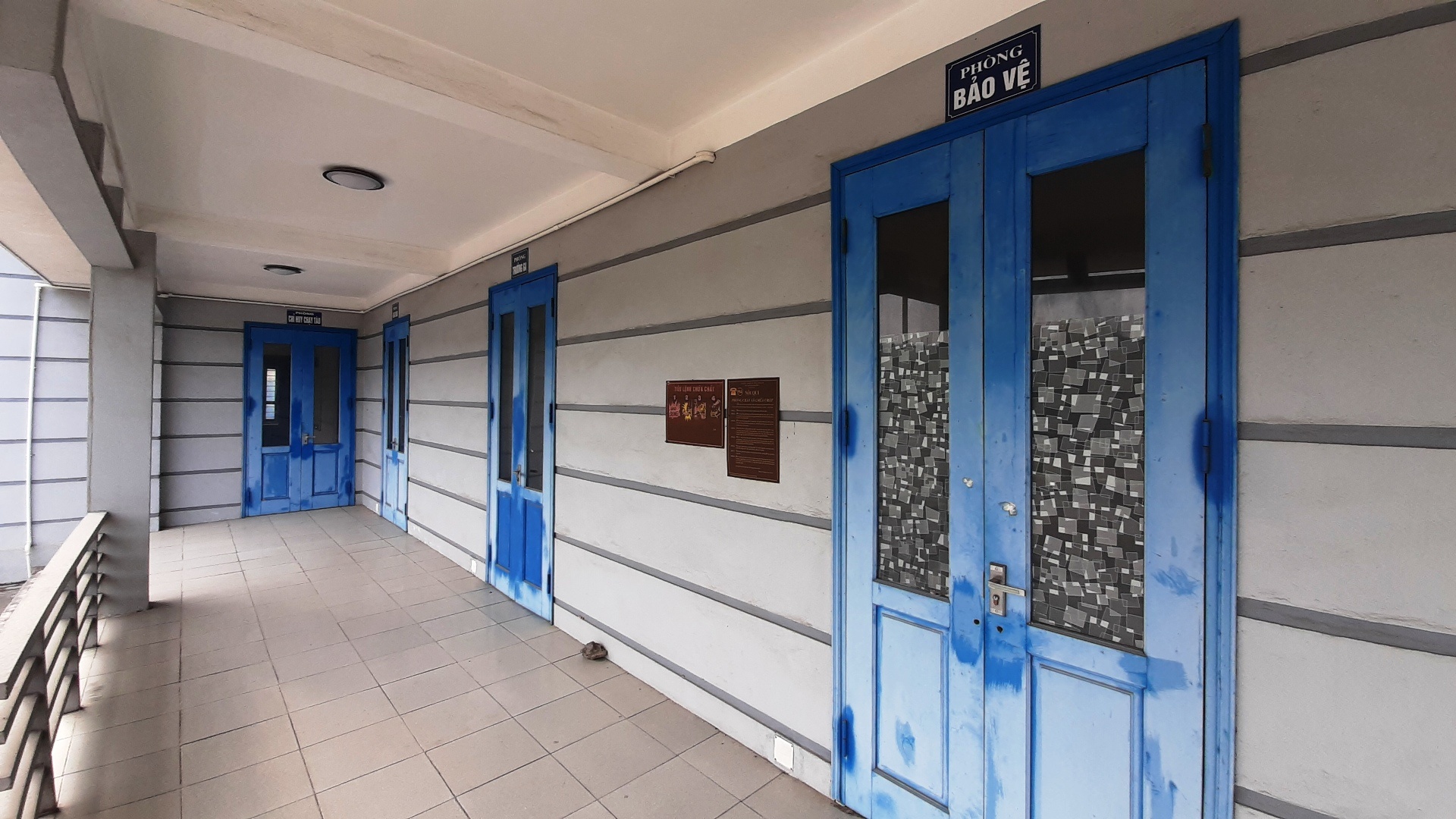 Ga không bóng tàu ảnh 4 Ga khong bong tau anh 4