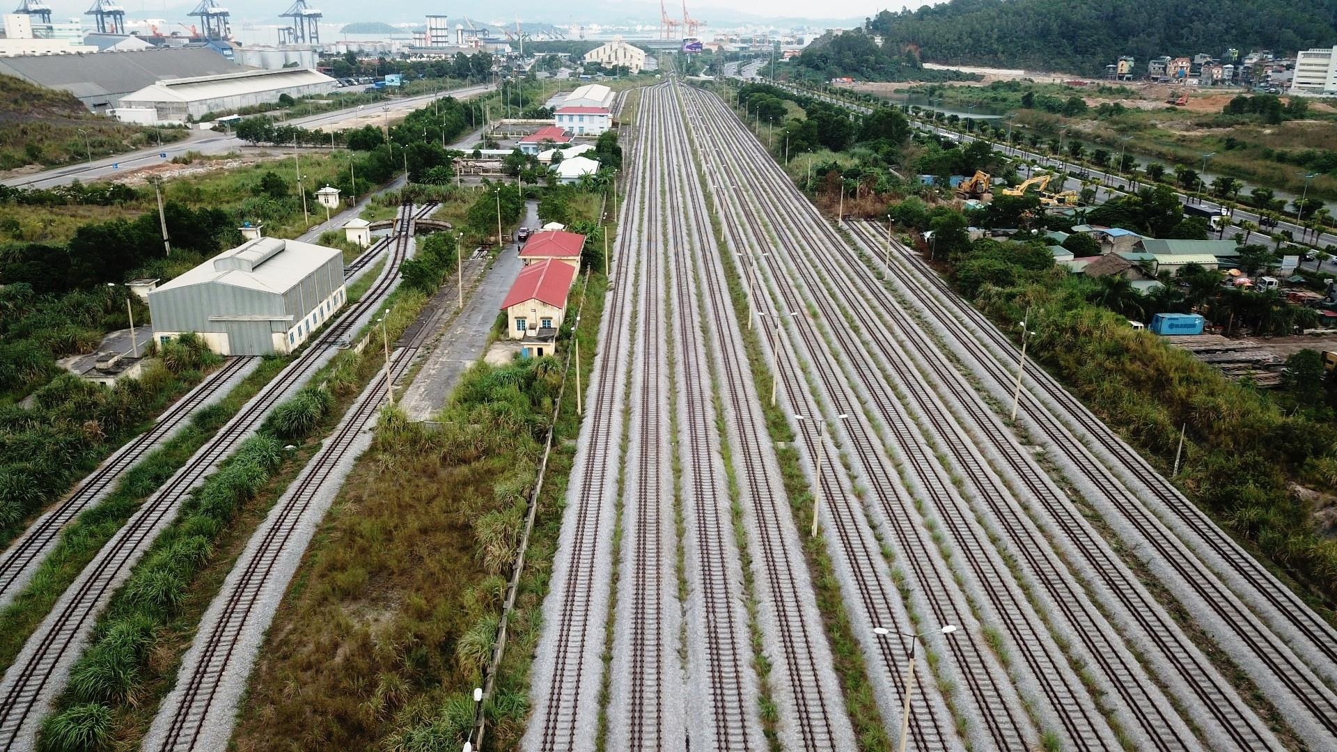 Ga duong sat don mot chuyen hang roi de khong suot 5 nam hinh anh