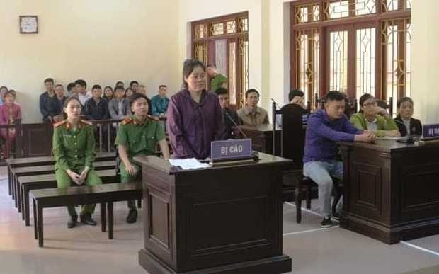 người tẩm xăng đốt mẹ già lĩnh án ảnh 1 nguoi tam xang dot me gia linh an anh 1