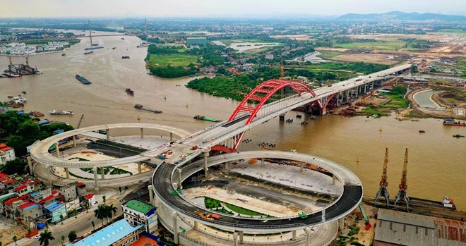 ngăn chặn lấn chiếm cầu Hoàng Văn Thụ ảnh 2 ngan chan lan chiem cau Hoang Van Thu anh 2