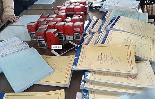 Dieu hanh 7 cong ty 'ma', ban ra hon 2.200 ty tien hoa don hinh anh