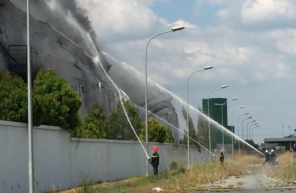 cháy xưởng sản xuất Sofa ảnh 2 chay xuong san xuat Sofa anh 2