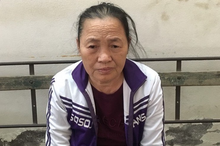 Bao mau nhieu lan trom tien cua chu hinh anh