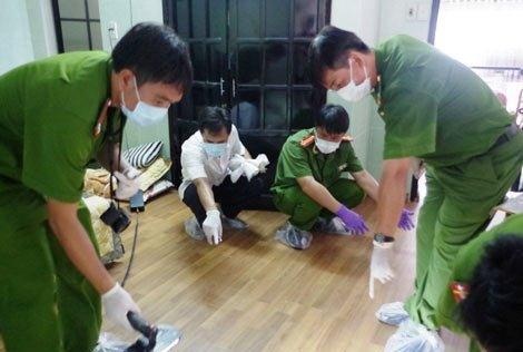 Con chem chet me chi vi khong xin duoc sua uong hinh anh