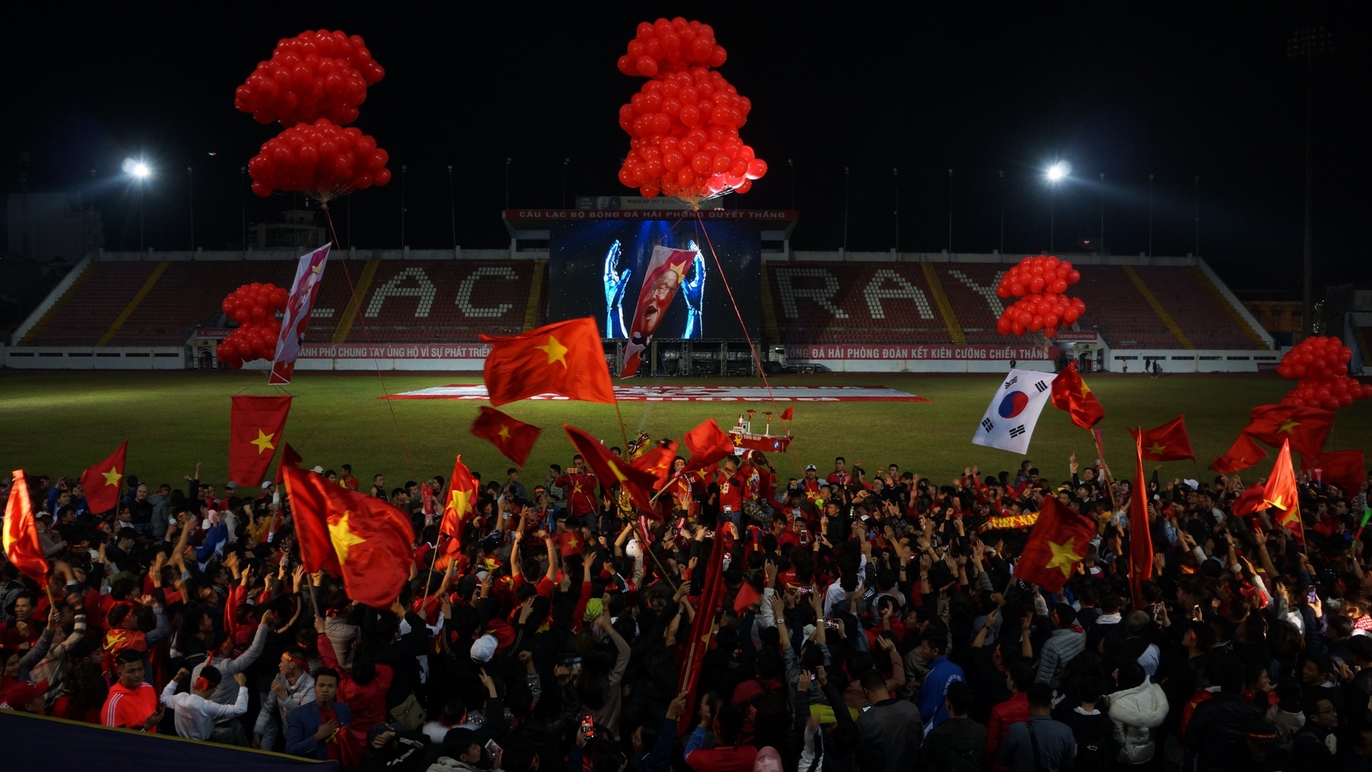 phao sang san Lach Tray anh 2