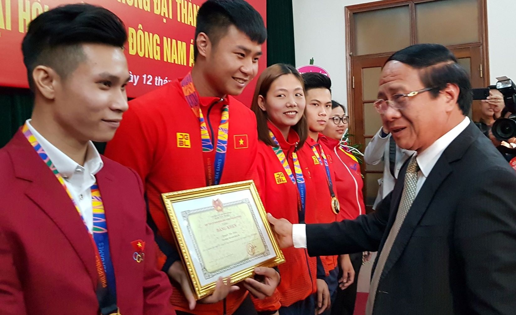 Hai Phong thuong 1,5 ty cho cac VDV co thanh tich tai SEA Games 30 hinh anh