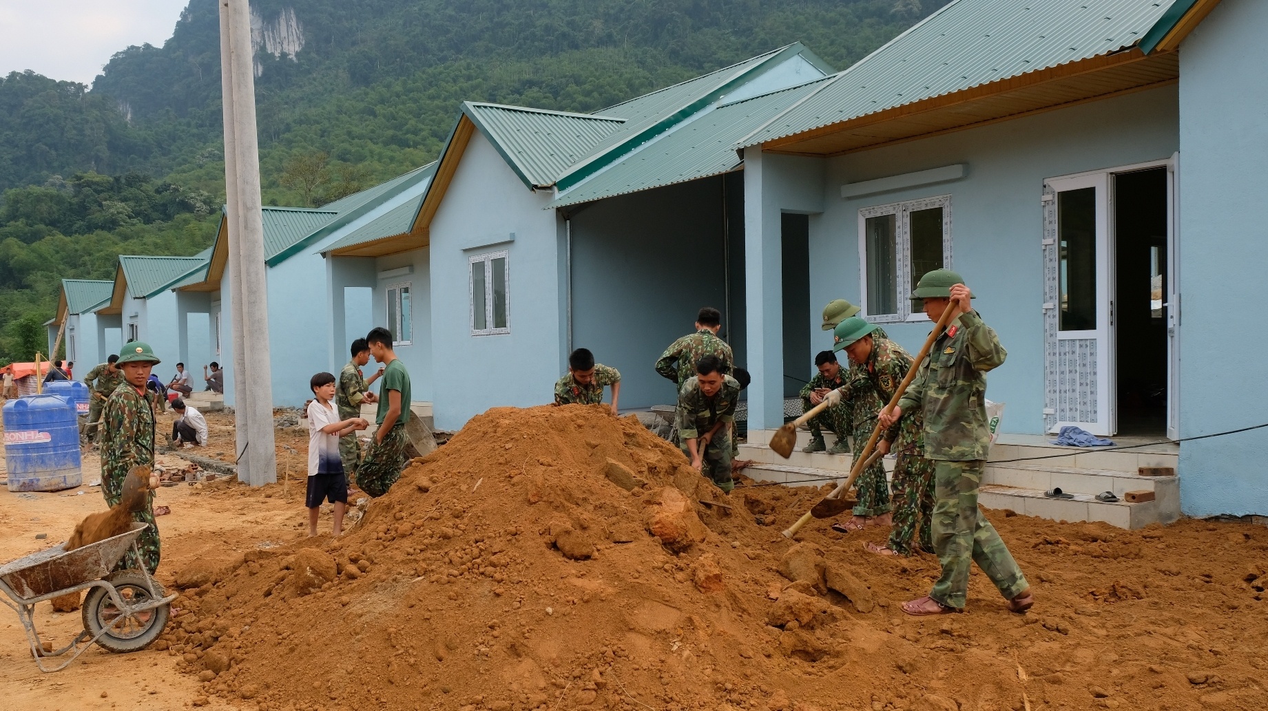 Sa Na co nha moi sau lu anh 2