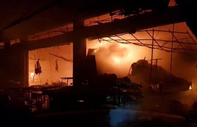 Chay cho De Tham, hang chuc ki ot bi thieu rui hinh anh