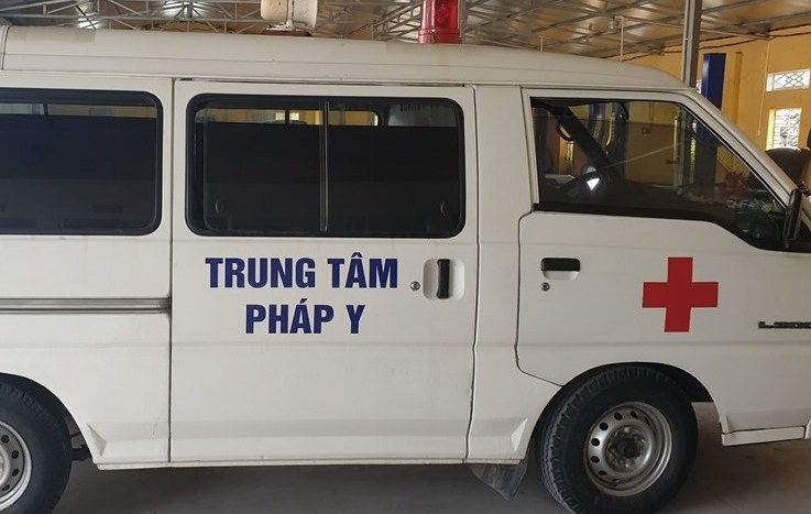 Tai xe vi pham nong do con, bat den uu tien khi di nguoc chieu hinh anh