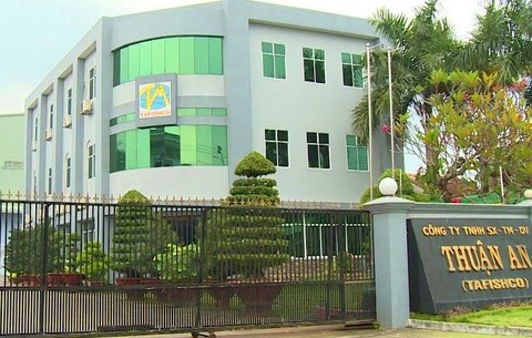 dai gia thuy san tron di nuoc ngoai anh 1