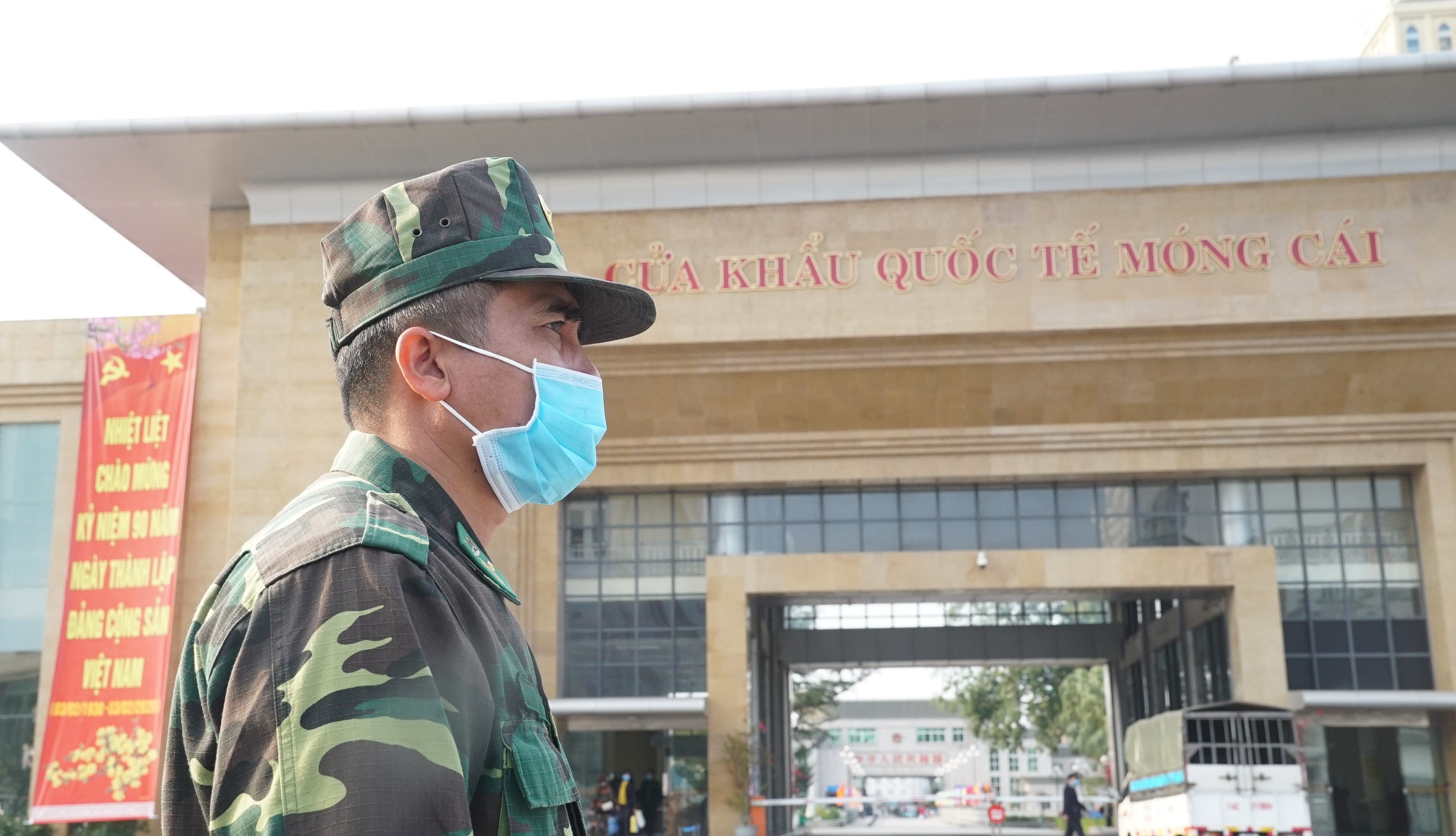 xuyen Tet chong dich anh 4