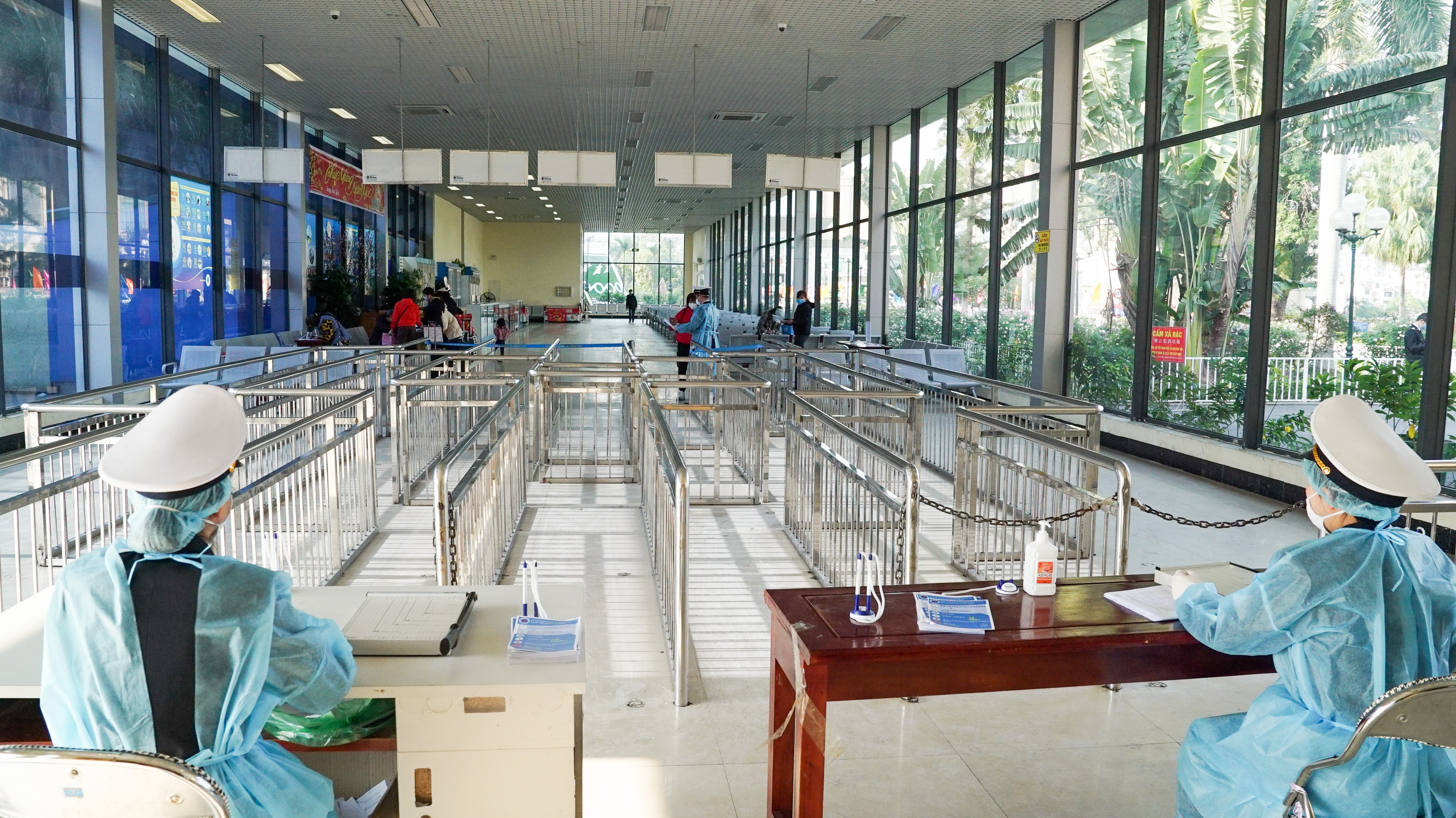 cua khau Mong Cai vang lang anh 3