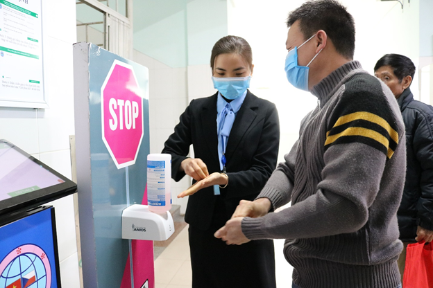 Hai Phong cach ly 4 nguoi nghi nhiem corona anh 1