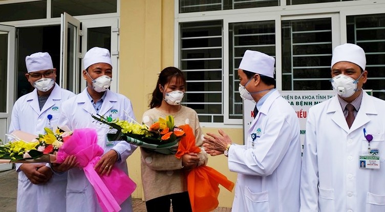 cach ly them co gai ve tu Vu Han anh 1