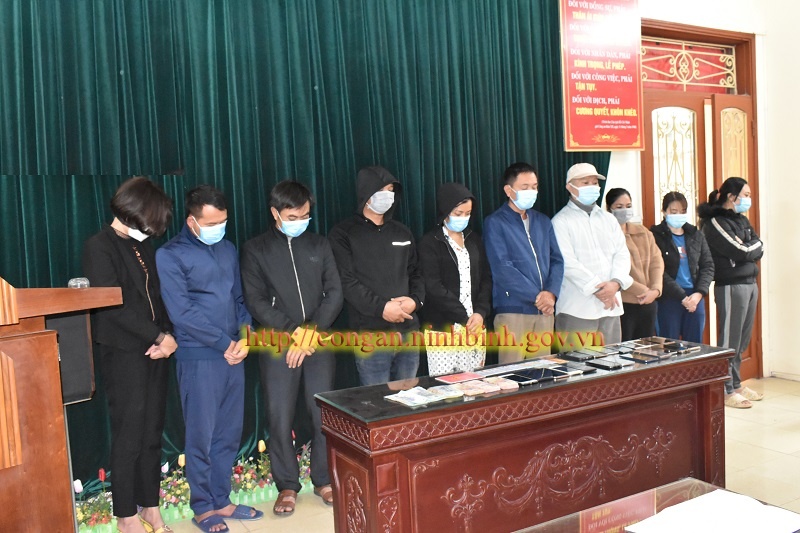 đường dây đánh bạc có công chức ảnh 1 duong day danh bac co cong chuc anh 1