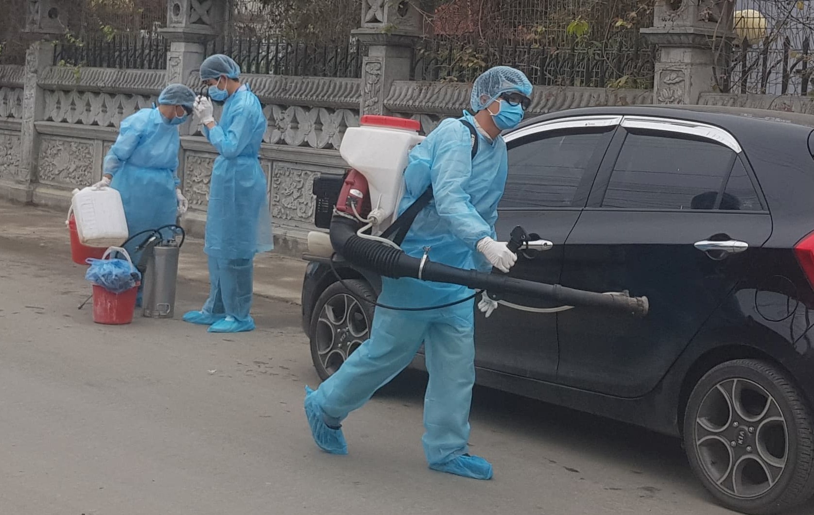 Hai Phong phong toa 2 khu dan cu co nguoi tiep xuc benh nhan Covid-19 hinh anh