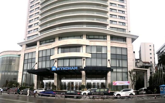 Ha Long phong toa nhieu khu vuc, yeu cau 300.000 nguoi khai bao y te hinh anh