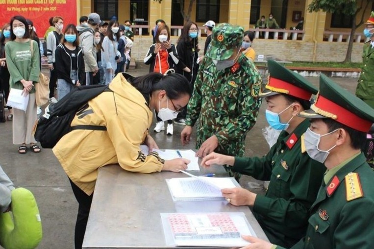 'Thoi gian cach ly, chau xin loi vi gay on ao, lam phien den cac chu' hinh anh