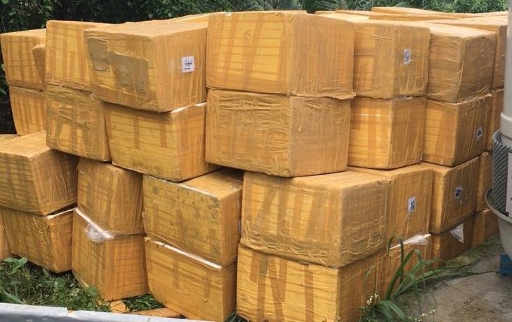 Phat hien kho chua 50 tan noi tang khong ro nguon goc hinh anh