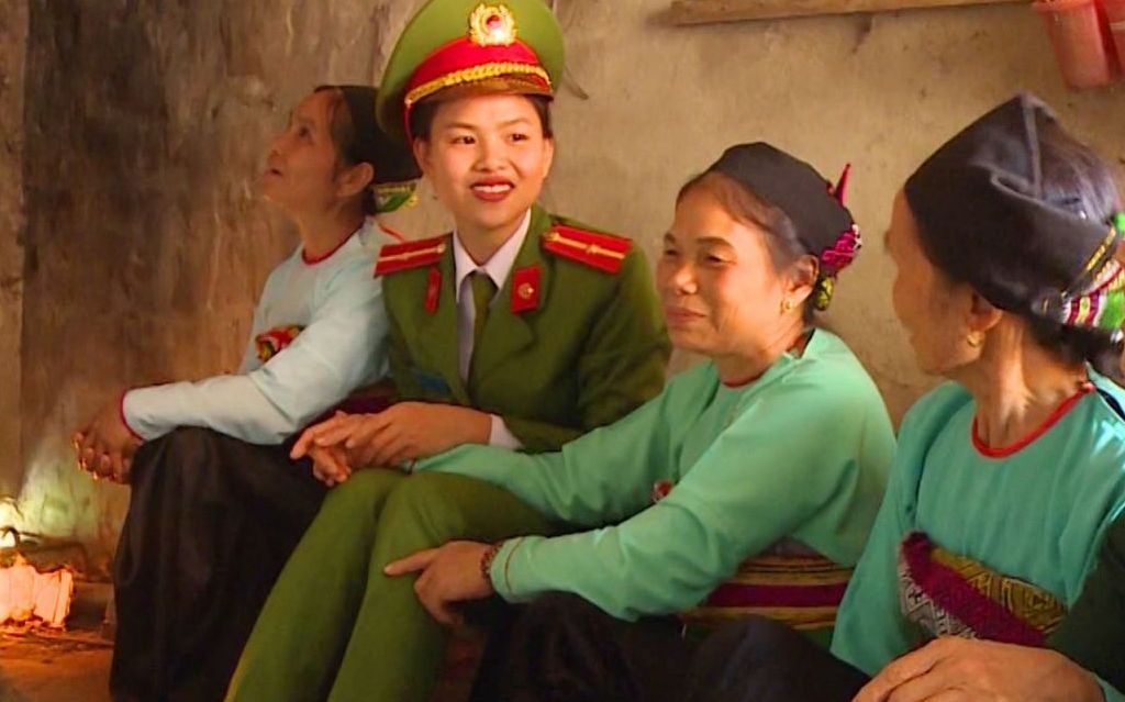 Thanh Hoa dua gan 1.000 cong an chinh quy ve xa hinh anh