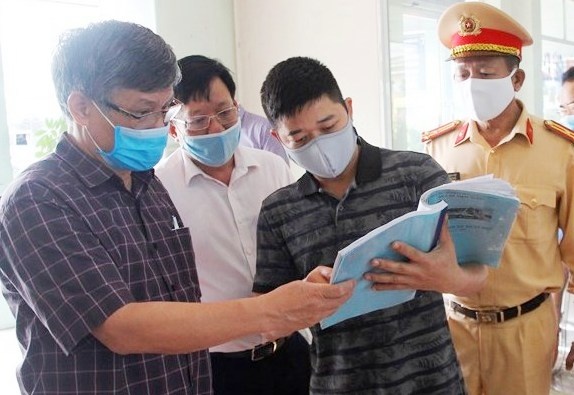 Hai Phong phe binh ban quan ly ben xe lo la phong dich Covid-19 hinh anh