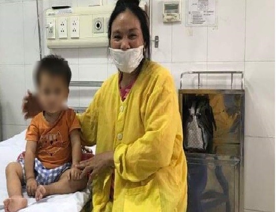 be uong nham thuoc diet chuot anh 1