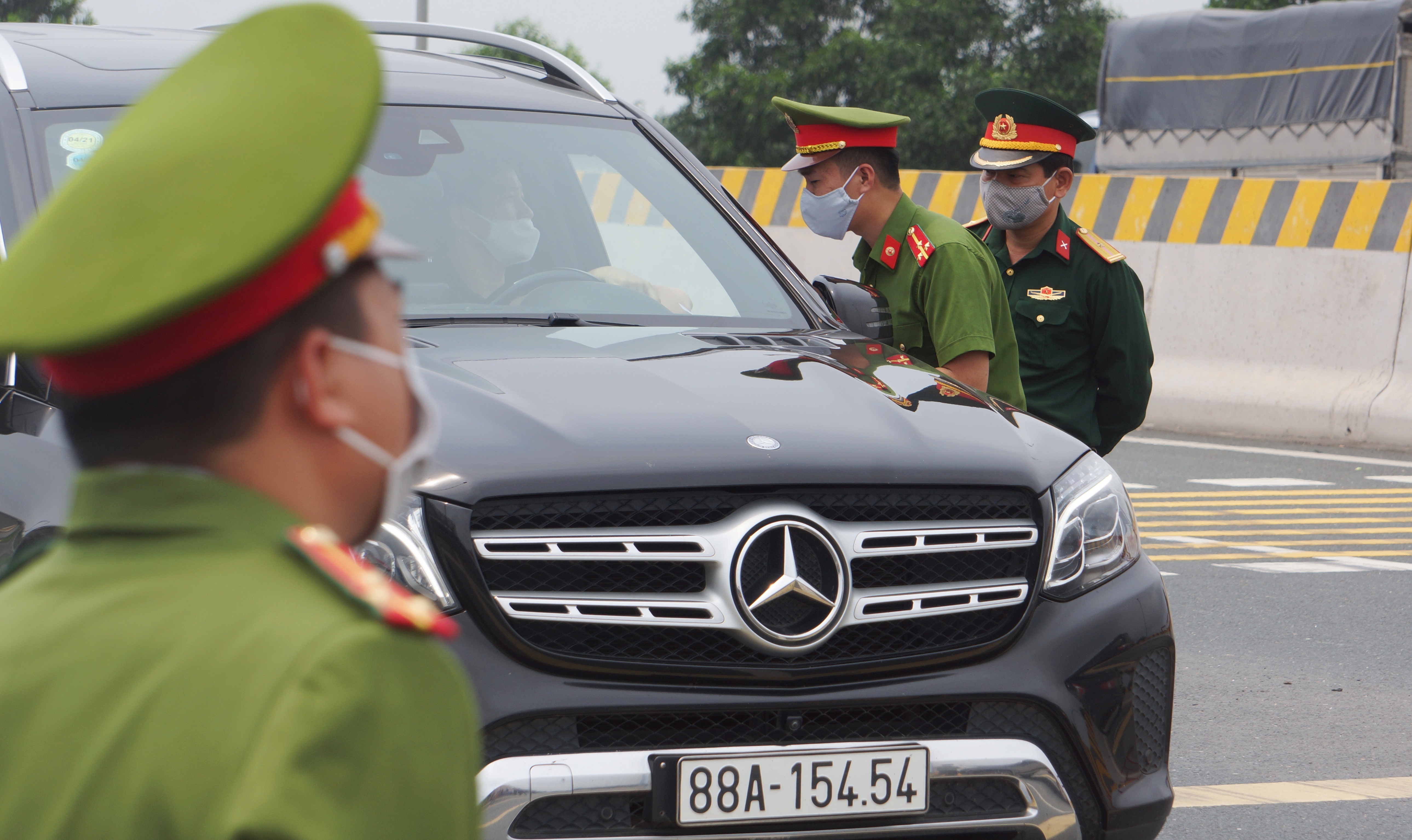 Hai Phong kiem soat oto the nao trong giai doan moi chong dich? hinh anh