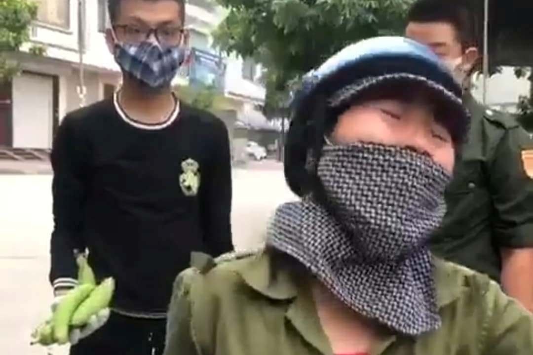 Yeu cau phuong Bai Chay xin loi nguoi ban rong bi thu hang hoa hinh anh