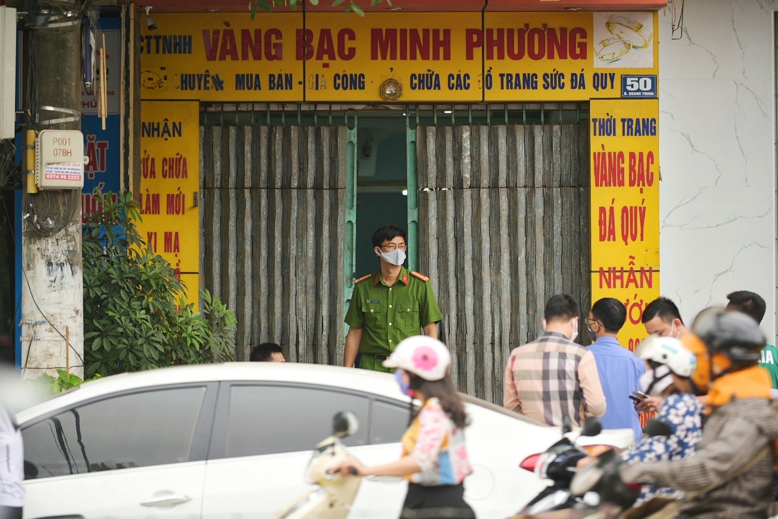 Khoi to vu chi cuc truong thi hanh an tu vong sau khi uong ruou hinh anh