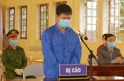 Ke cuop may do than nhiet tai chot kiem dich Covid-19 linh 48 thang tu hinh anh