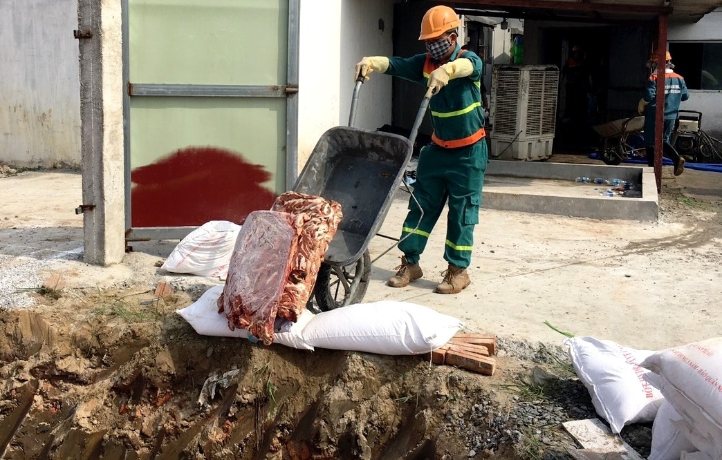 Tieu huy 72 tan noi tang khong ro nguon goc hinh anh