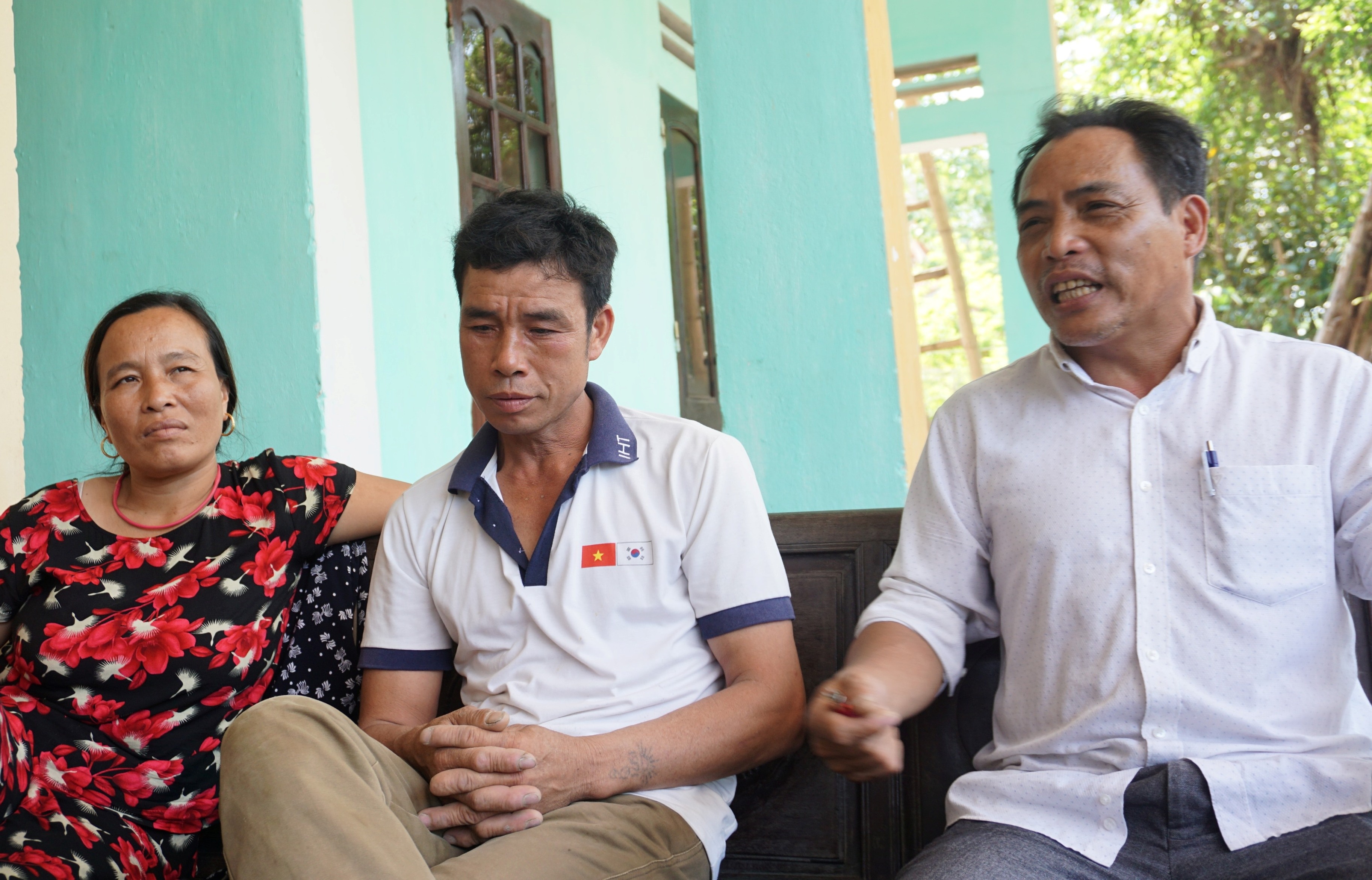 Truong thon xin loi vi van dong dan ky don tu choi nhan ho tro hinh anh