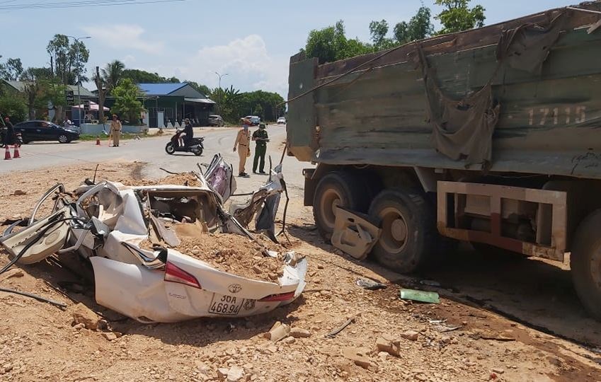 Bat giam tai xe cho dat da lam 3 nguoi chet hinh anh