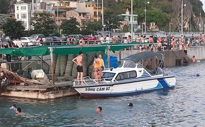 Mot nguoi tu vong sau va cham voi xuong canh sat duong thuy hinh anh