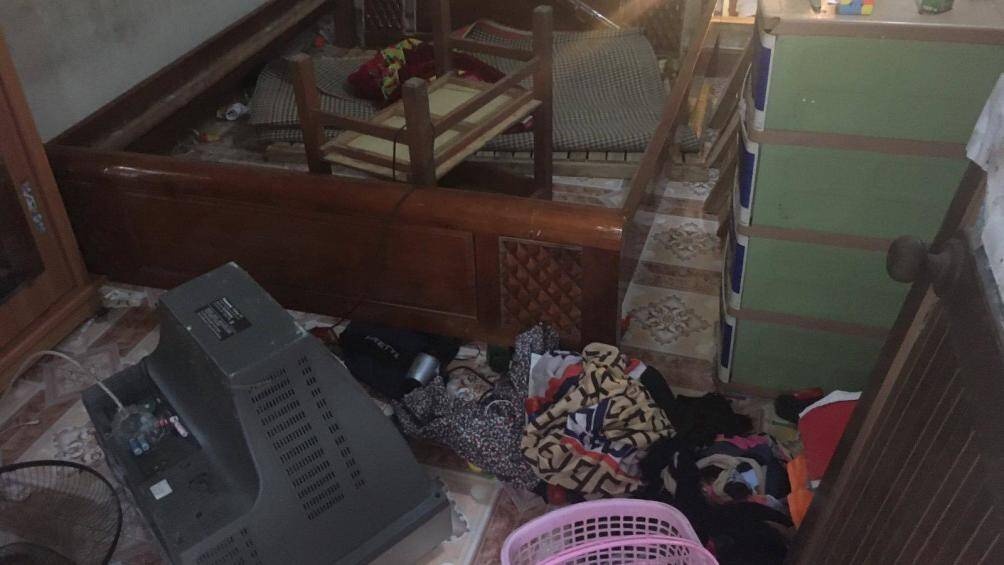 ngao da tan cong canh sat anh 2