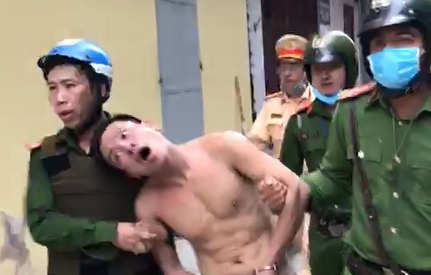 Canh sat khong che ke ngao da o Hai Duong hinh anh