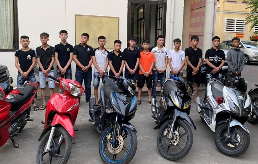thanh niên đất Cảng đua xe ảnh 1 thanh nien dat Cang dua xe anh 1