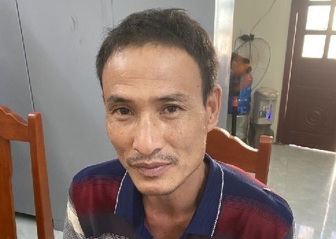 No sung vao dam dong sau va cham xe hinh anh