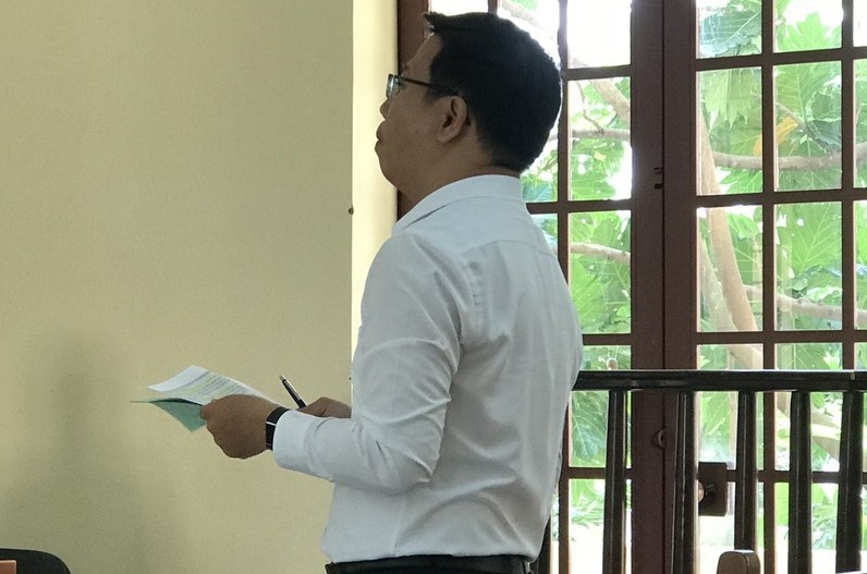 thầy cho trò diễn cảnh đòi bồi thường ảnh 2 thay cho tro dien canh doi boi thuong anh 2