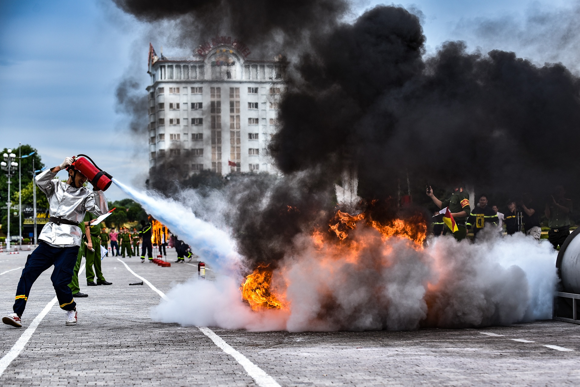 canh sat thi dap lua anh 6