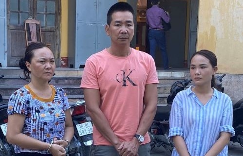 Hai chi em dan canh trung thuong xo so de trom hon 100 trieu hinh anh