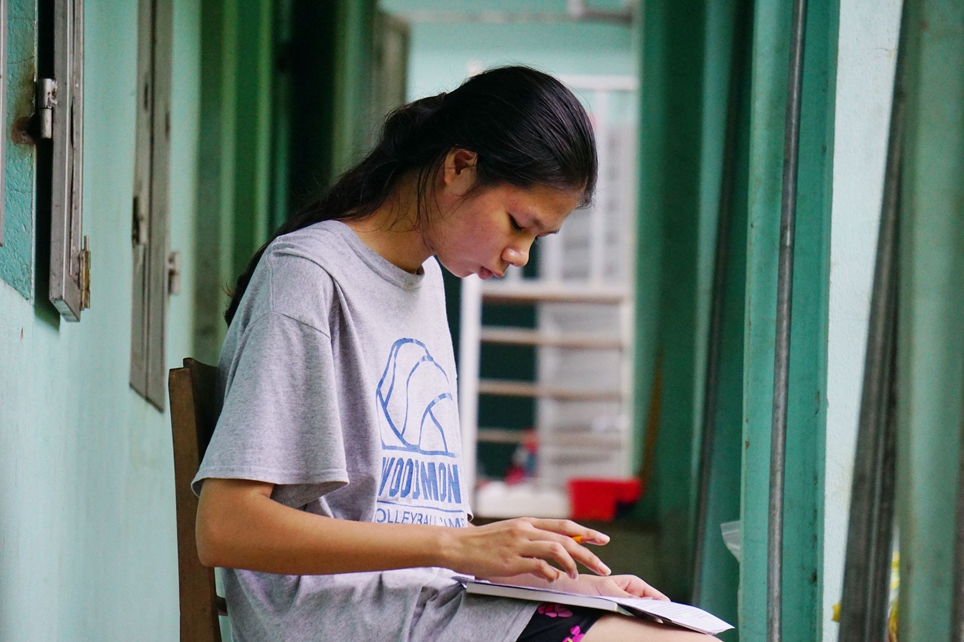 sĩ tử vùng cao ôn thi ảnh 4 si tu vung cao on thi anh 4
