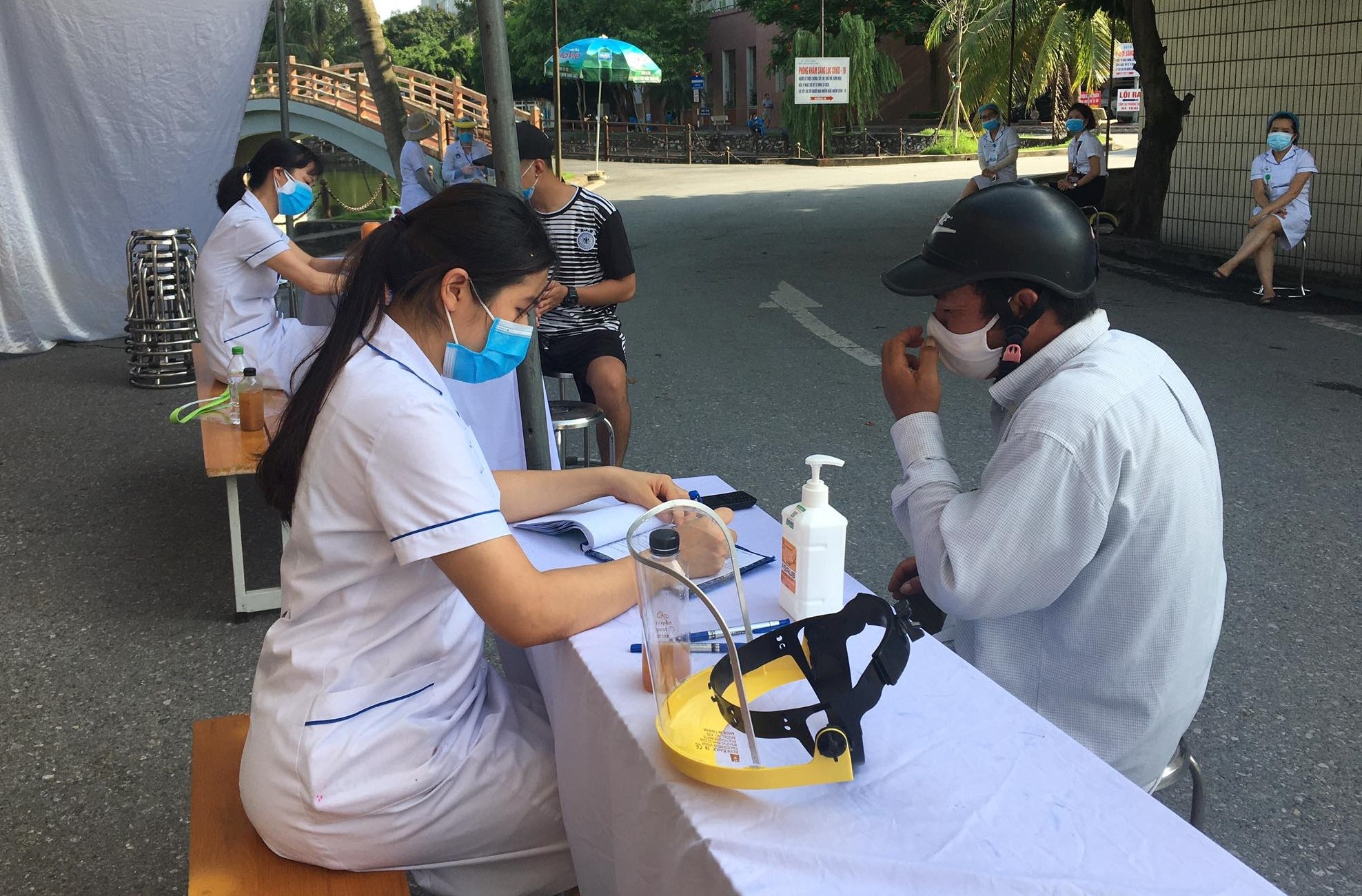 nang cap phong dich Benh vien Hai Duong anh 2