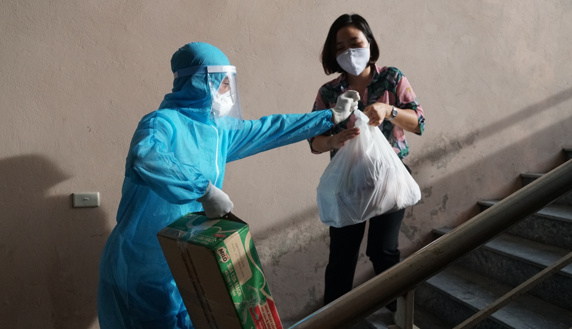 ben trong khu cach ly F1 anh 9