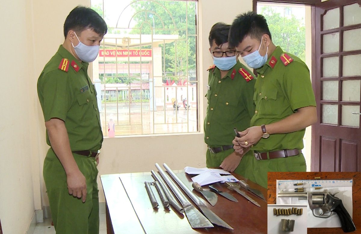 hon 20 nguoi hon chien anh 1