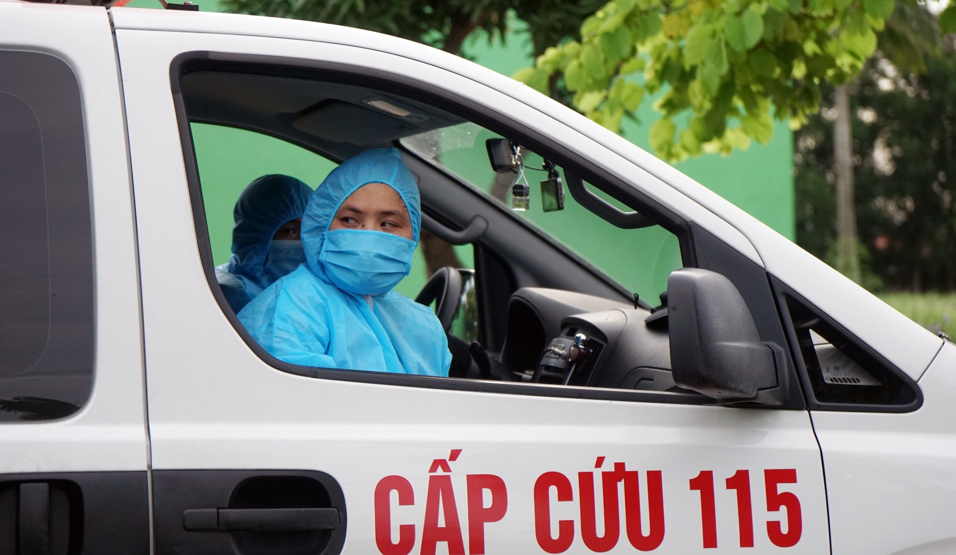 ben trong khu cach ly F1 anh 2