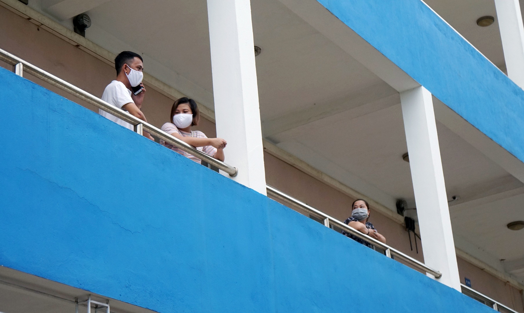 ben trong khu cach ly F1 anh 10