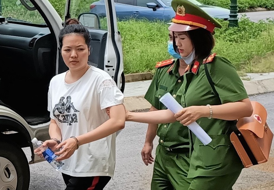 Nu giam doc linh 20 nam tu vi giet nguoi tinh hinh anh