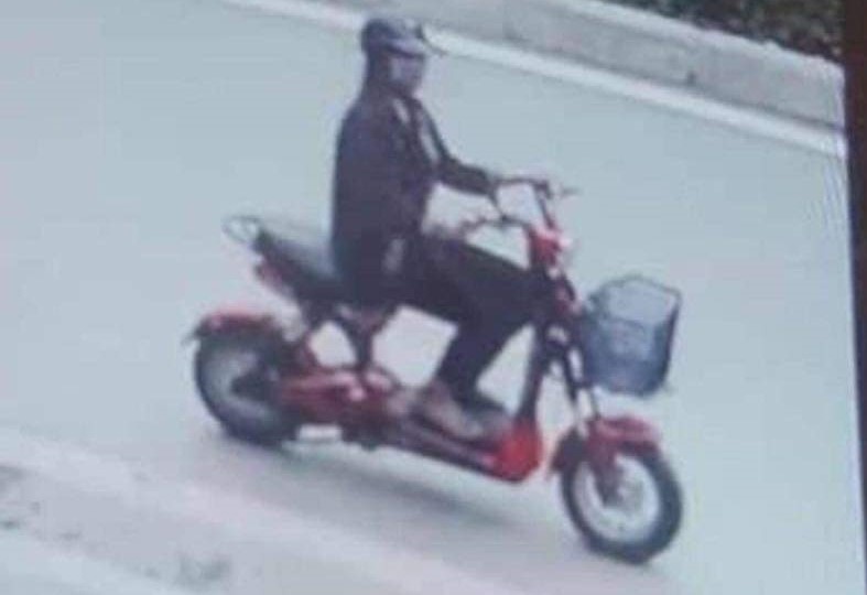 nu sinh lop 10 mat tich anh 2