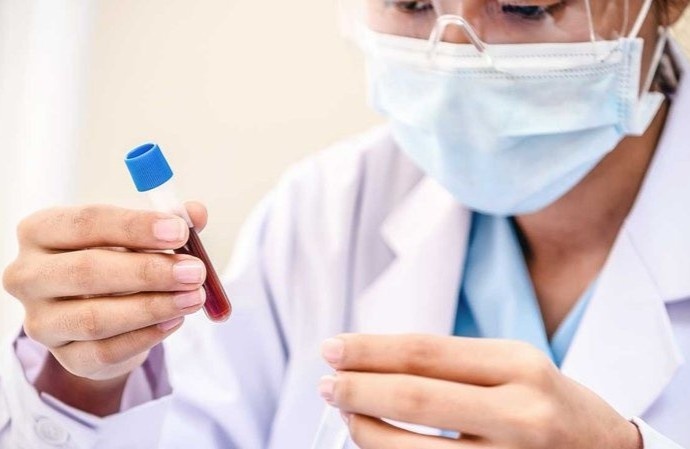 Kham sang loc cho hon 1.500 cong nhan sau vu ngo doc thiec hinh anh